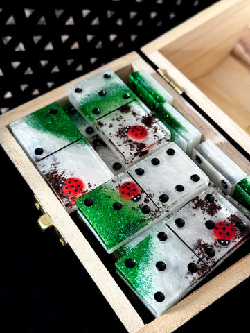 Lady Bug Garden Dominoes Set